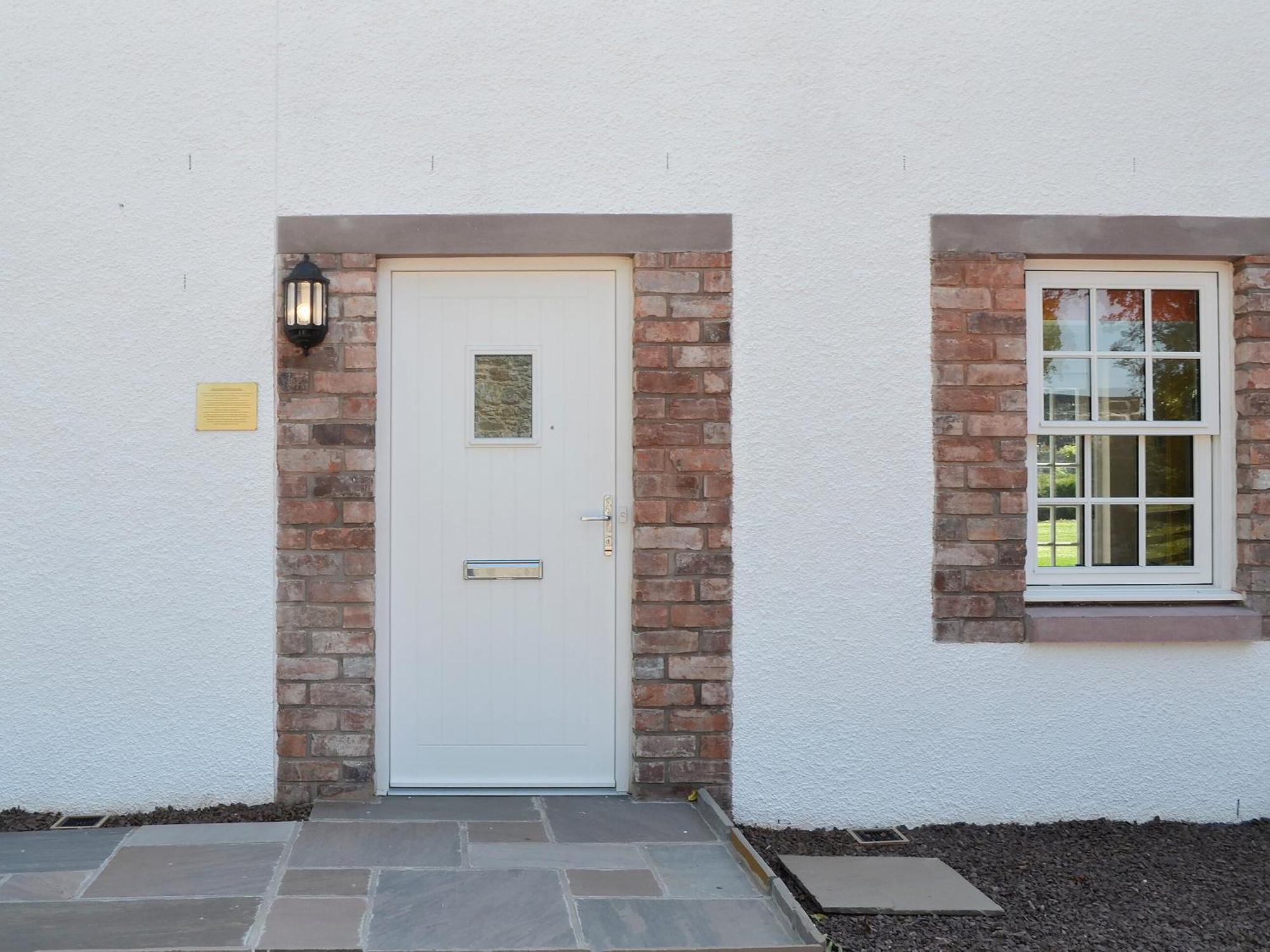 The Old Gasworks Building Villa Montrose Exterior photo